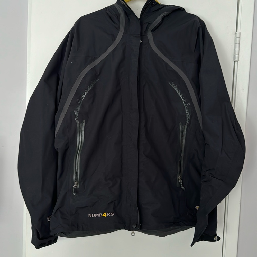 Mountain Hardware Jacket XLCrew jacket from the show NUMBERS. Perfect condition